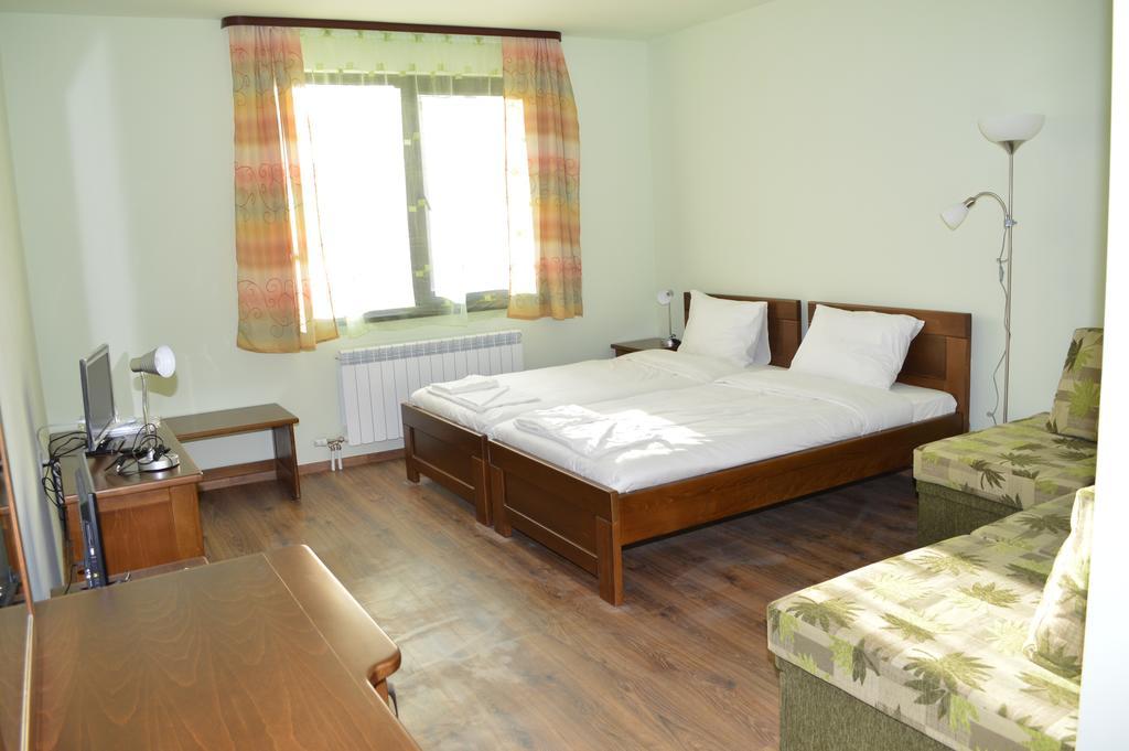 De-Yan Guest House Oreshak  Quarto foto