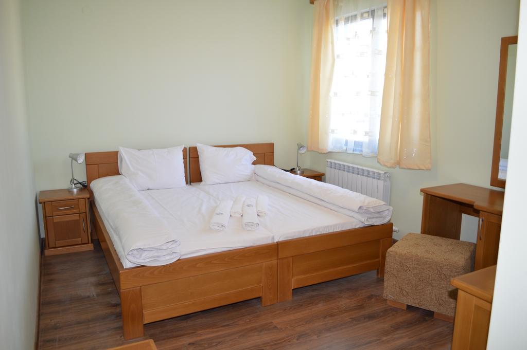 De-Yan Guest House Oreshak  Quarto foto
